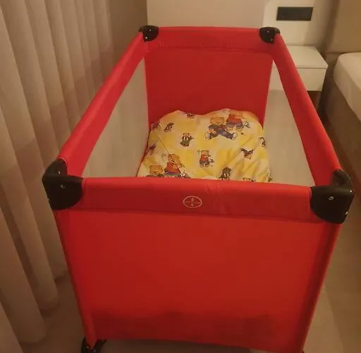 Вилла Merkezde 8 Kisilik Oezel Havuzlu Villa *